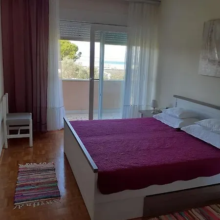 Apartment Miljenko Sukošan